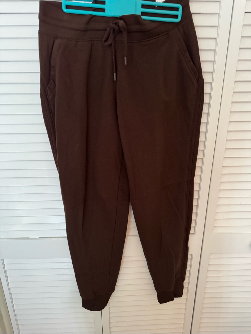 NWT women’s Tech Gear Fleece Brown Jogger Pants - Medium